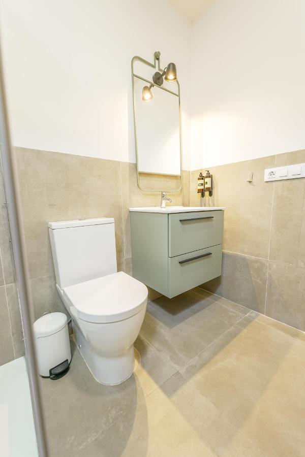 Moott Homes Suites Casa De Los Leones Apto 1 Алмерия Екстериор снимка