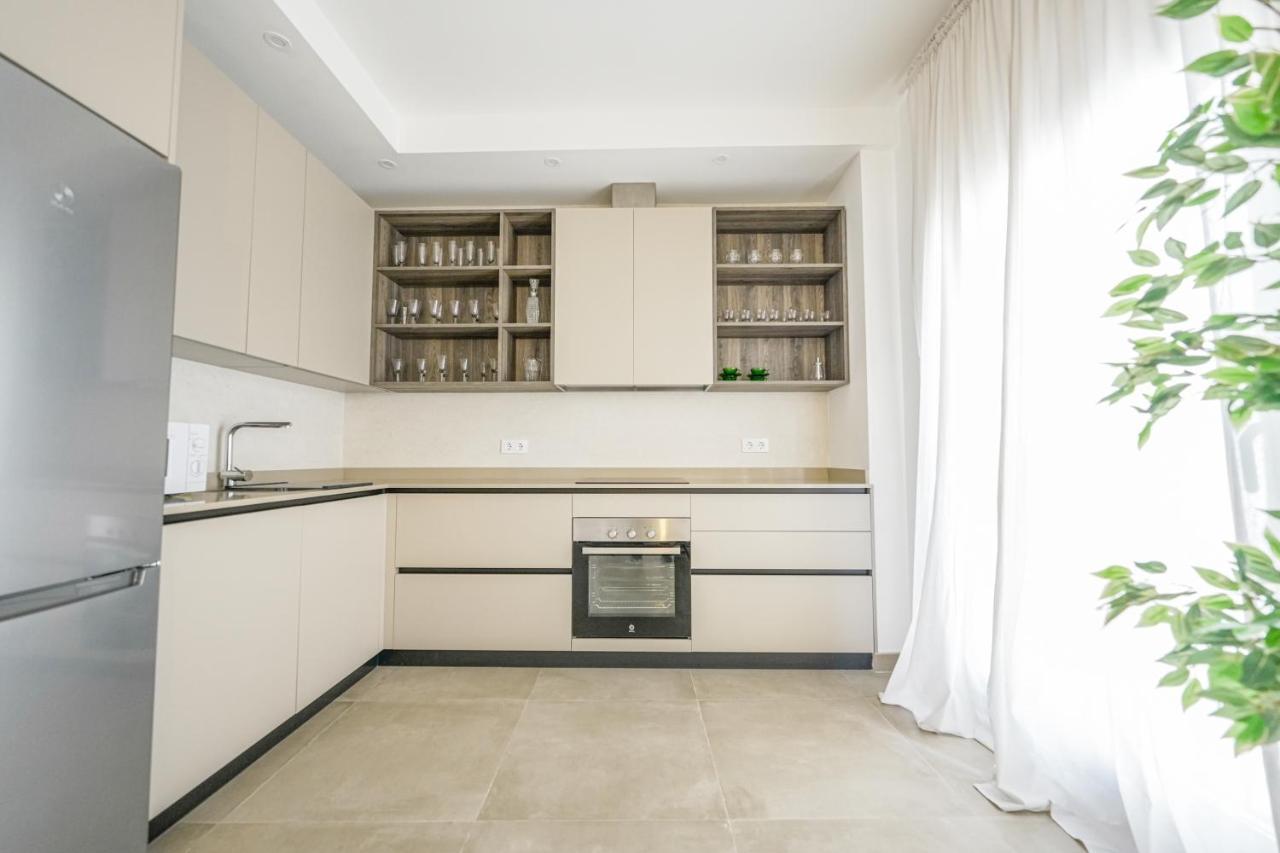 Moott Homes Suites Casa De Los Leones Apto 1 Алмерия Екстериор снимка
