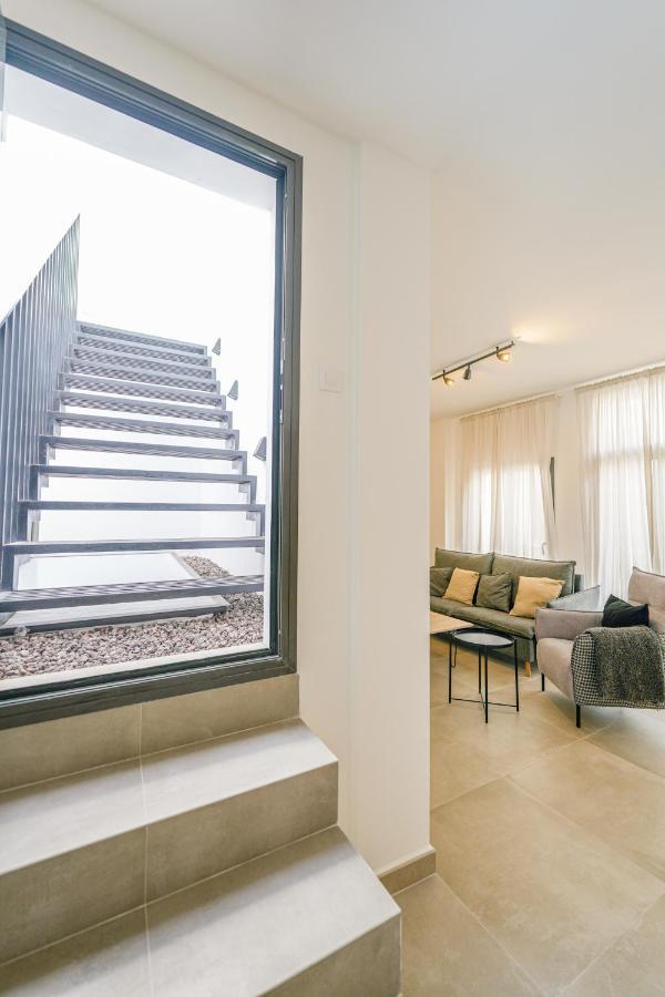Moott Homes Suites Casa De Los Leones Apto 1 Алмерия Екстериор снимка