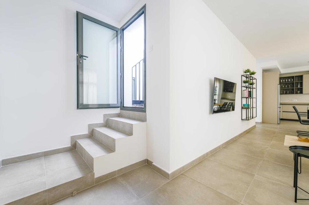 Moott Homes Suites Casa De Los Leones Apto 1 Алмерия Екстериор снимка