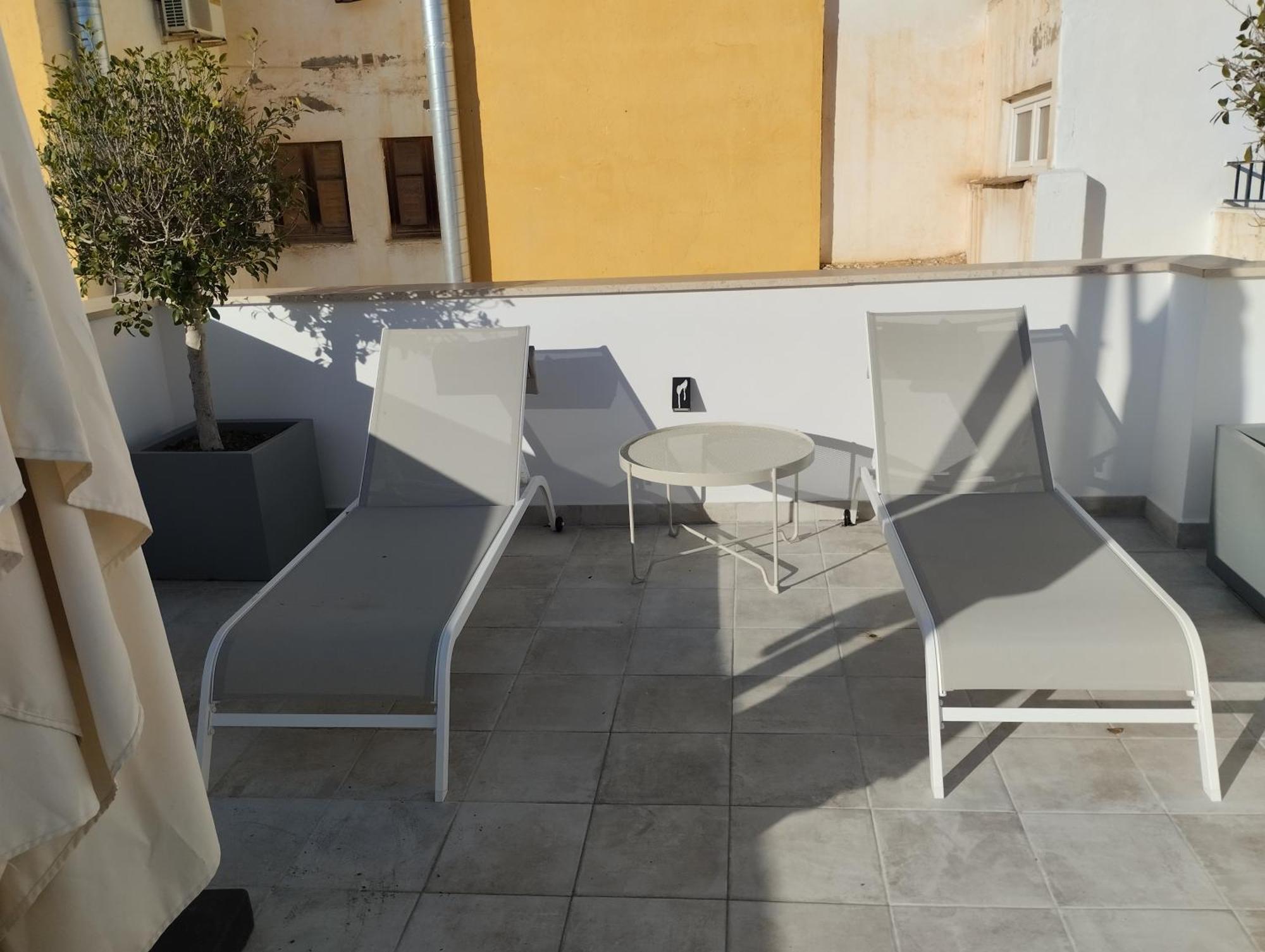 Moott Homes Suites Casa De Los Leones Apto 1 Алмерия Екстериор снимка